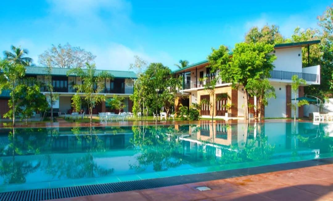 Gamodh Citadel Resort Anuradhapura Exterior photo